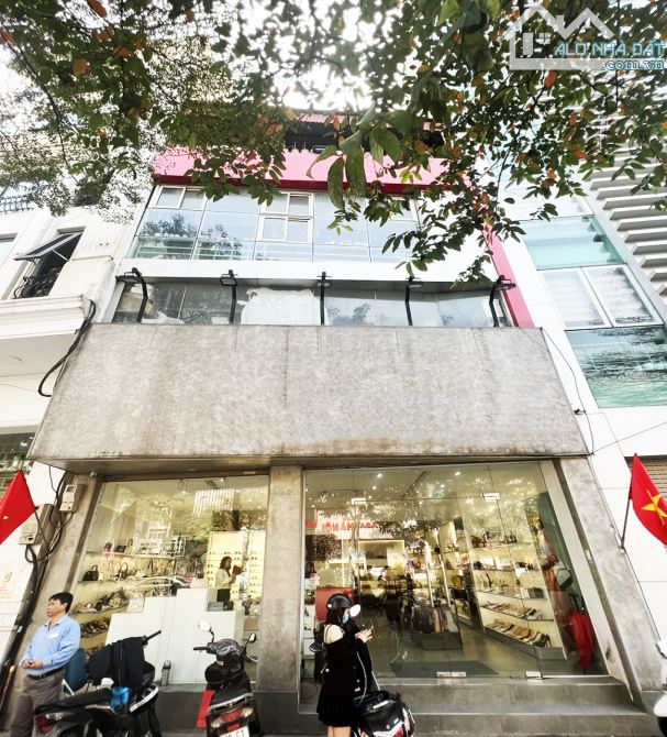 Bán Nhà Mặt Phố Phan Đình Phùng, Ba Đình DT 116m2 x 3T, MT:5,8m, Giá Rẻ.