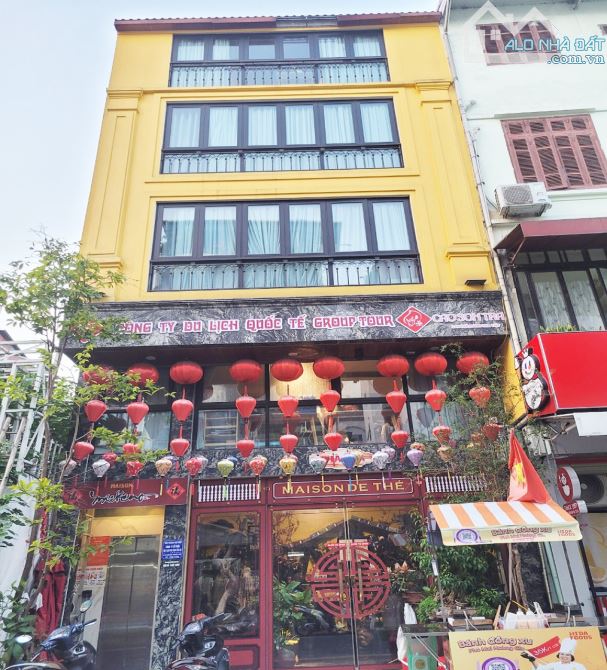 Bán Nhà Mặt Phố Tạ Quang Bửu, Hai Bà Trưng, DT 118m2 x 4T, MT:5,6m, Giá Rẻ.