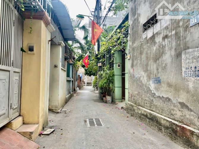 TOÀ CCMN 47m² - MỚI TINH 6 TẦNG THANG MÁY - 3 MẶT THOÁNG DOANH THU KHỦNG . Chỉ 9.x - 2