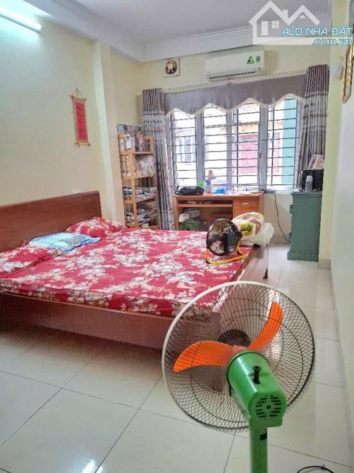 Bán nhà Đường  Nguyễn Văn Trỗi, Thanh Xuân. DT: 45,9m2, 5 tầng. Giá: 13.8 tỷ. oto tránh - 2