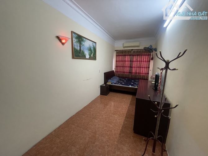Bán Nhà Vạn Ứng - Đống Đa, 30m2 x 4 tầng, 2 ngủ, mt 3m2, ngõ thông, gần phố, sáng thoáng - 2