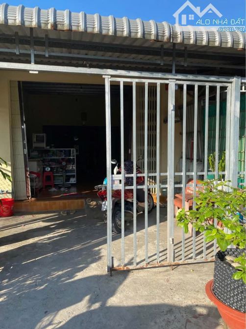 Sang gấp dãy trọ 4 phòng ngay Ủy BAn Tân Xuân, Hóc Môn, 790 triệu, thu nhập 5,5tr/tháng - 2