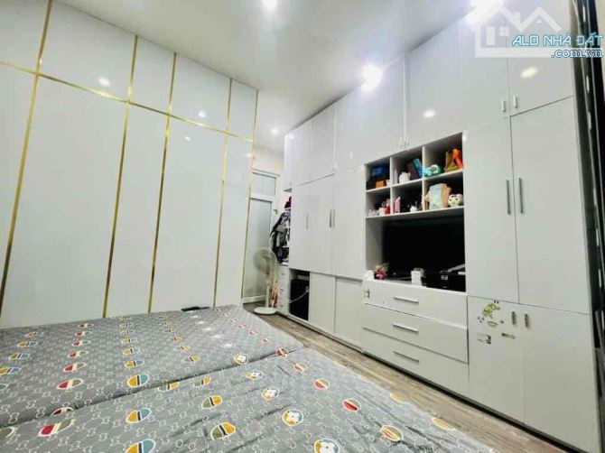 Bán Nhà 3 Tầng Kiệt 3m Hoàng Diệu Dt 45m2 Ngang 4.1m Chỉ 3.4 Tỷ - 2