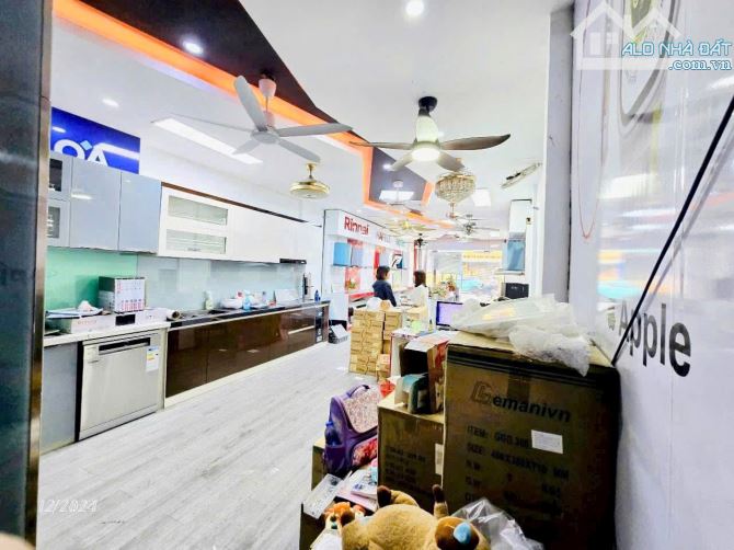 Bán nhà 1 trệt 1 lầu 4,5m x 40m, Mặt Tiền Phạm Văn Thuận chỉ 15 tỷ - 2