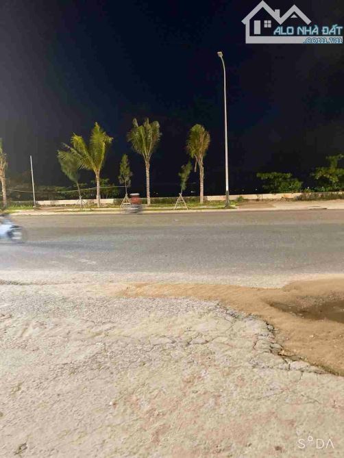 HÀNG NÓNG CHO ACE . BÁN NHÀ DT LỚN. GIÁ SẬP CỐNG. KIỆT ÔTÔ - 3