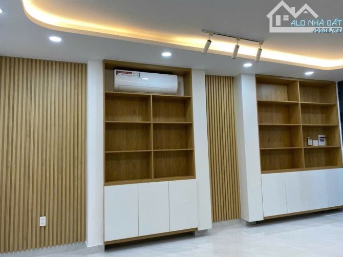 Bán nhà MTKD Nguyễn Kiệm, phường 4, Phú Nhuận, 70m2 - 4.5 * 16 - 2 tầng, Giá 12.79 tỷ TL. - 3