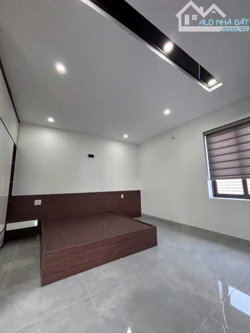 Phan Đình Phùng - view hồ Hoàng Ngân - 158m2 - nhà Villa 3T - chỉ 6 tỷ (TL) - 4