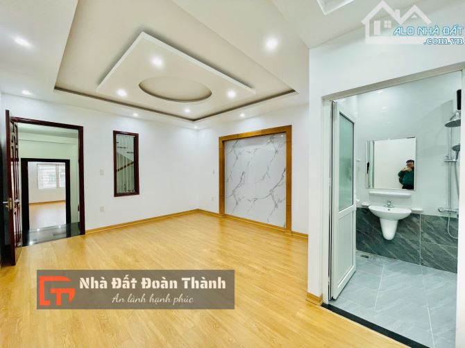 90m2 nhà 4 tầng sân cổng gara phố Tô Vũ - Văn Cao - 9