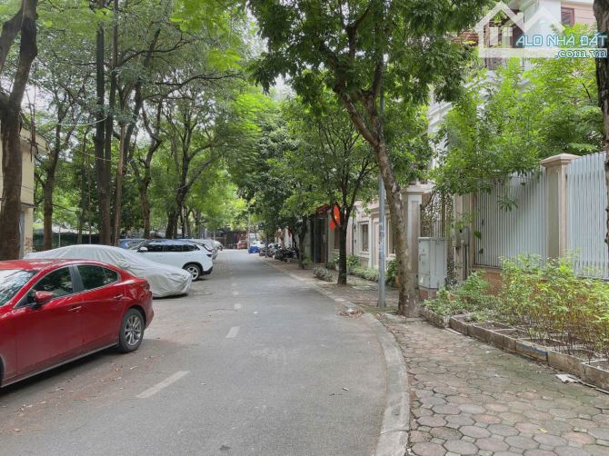 NHÀ DÂN XÂY - TẠI CẦU DIỄN -  DT45M2 X 3MT, Ô TÔ, sổ vuông.Chỉ 5 tỷ hơn - 1
