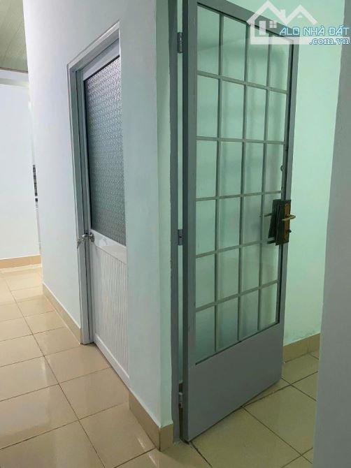 Bán Nhà Ngay Cạnh Chợ Thủ Đức, Dt 84m2, Ngang 5.6m, Giá chỉ 4.8 tỷ