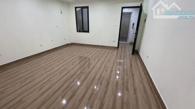 cho thuê văn phòng mễ trì đẹp 50m2 chia 2 phòng đẹp vào ngay