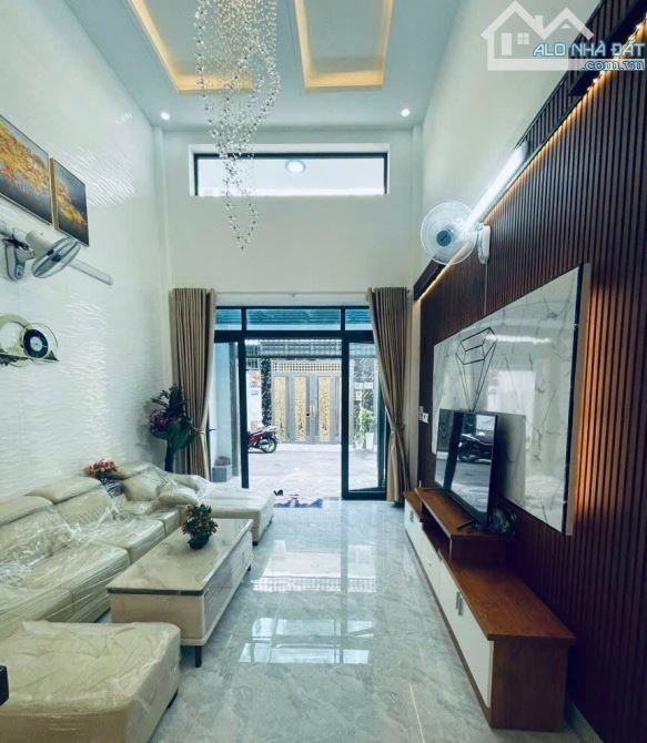 KHU PHÂN LÔ NGAY DREAMHOME-HẺM 6M-HĐ THUÊ 25TR/th. GẦN PHẠM VĂN CHIÊU, GV, 5TANG, 7.8TY