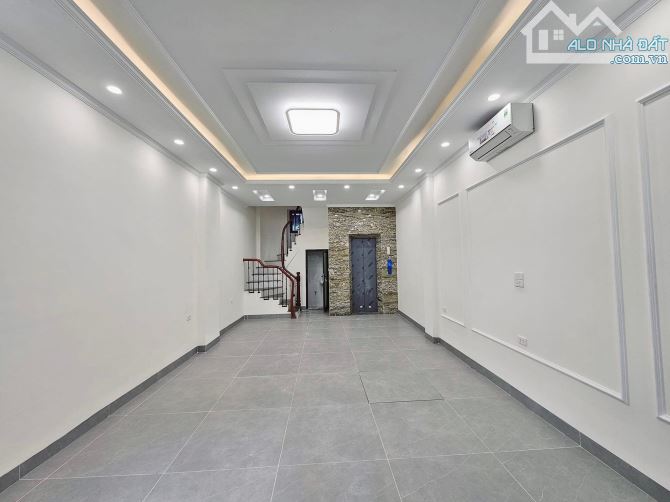 Bán nhà 7 tầng thang máy ngõ 19 Liễu Giai giá 25 tỷ Ba Đình kinh doanh, ô tô tránh