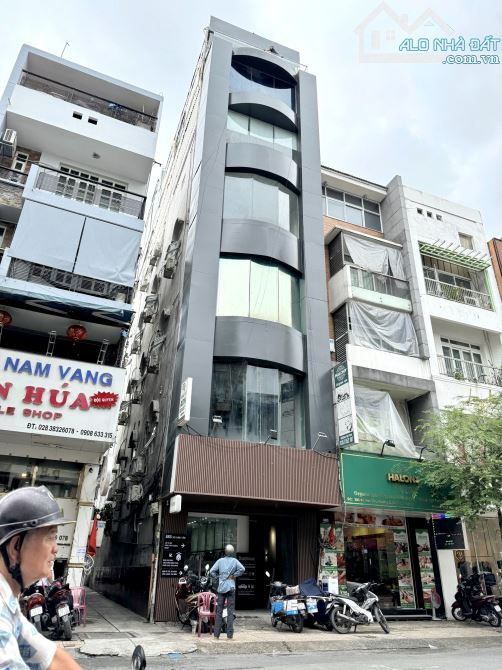 Bán nhà Mặt tiền Phạm Ngũ Lão, P.Phạm Ngũ Lão, Quận 1. DT: 4,1 x 20. 1 Hầm 8 Tầng. 55 tỷ