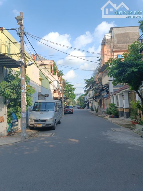 Bán nhà căn góc hẻm 10m Văn Cao Tân Phú 12x17m cấp 4 giá 22 tỷ TL (gần Bình Long) - 2