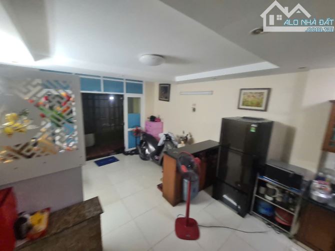 Bán nhà Quận 3,  4,4x10m, 5 tầng + ST, Nguyễn Đình Chiểu, HXH, 10.xx tỷ - 5