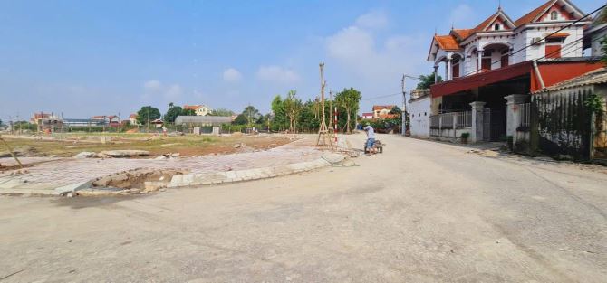 Siêu Sốc!!! Chỉ với nhỉnh 2tỷ đồng . Có ngay mảnh đất Siêu xinh tại Hoàng Trạch. Sát VĐ4! - 1