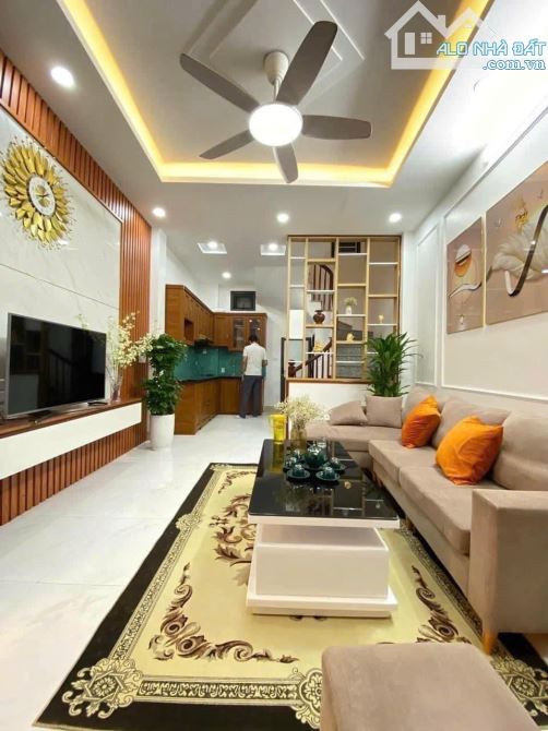 BÁN NHÀ PHÂN LÔ PHÚ DIỄN - NHÀ MỚI,  35m2, 5 tầng ĐẸP, LÔ GÓC, NHỈNH 5 TỶ - 1