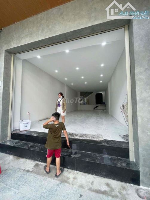 Mặt tiền 5x20m 2 lầu Trần Quang Khải Phường Tân Định Quận 1 - 1