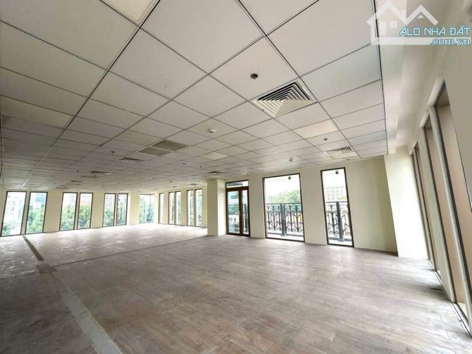 Cho thuê toà nhà diện tích lớn tại số 234 Pasteur Phường 6 Quận 3 - 1