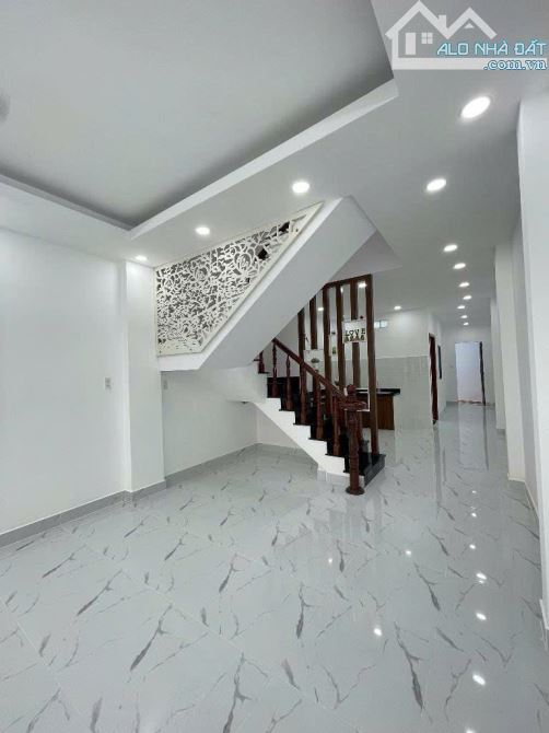 GẤP BÁN nhà 80M2 ( 4 x20)- GẦN BV GÒ VẤP - 4 PN LỚN - MỖI PHÒNG CÓ BAN CÔNG RẤT RỘNG, THOÁ - 1