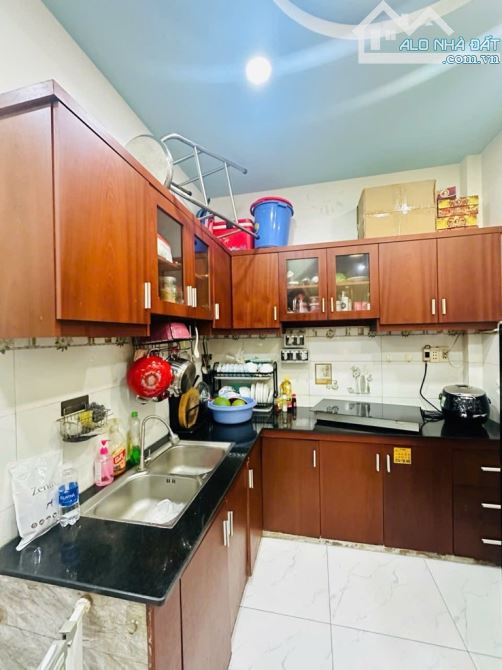 Nhà Lô Góc Thoáng Mát - Hẻm Nhựa 3m - 2 Tầng Đẹp Ở Ngay - Chỉ 3.85 tỷ 🏡 SIÊU HOT - NHÀ ĐẸ - 1