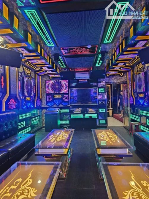 Siêu phẩm tòa nhà phức hợp karaoke,bar ,masa 6 lầu sàn 3000 m2 hoàn công 25x24 giá 72 tỷ - 1