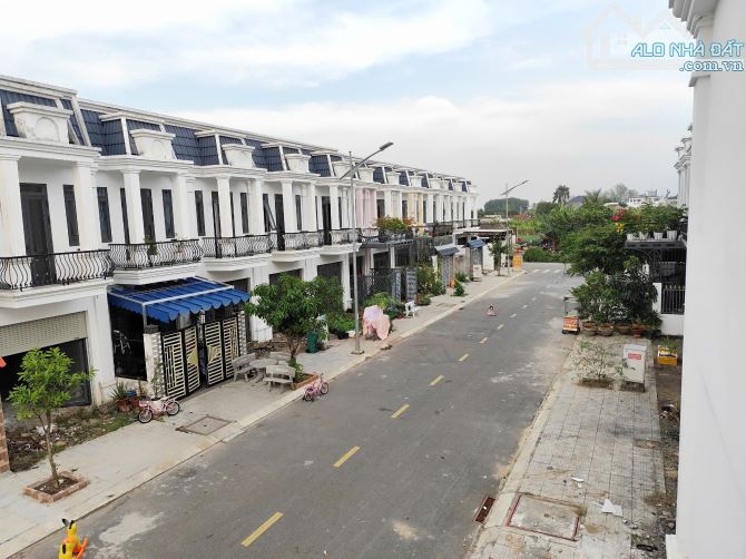 Bán nhà góc 2 Mặt Tiền 176m2 view Sông Thạnh Phước, Tp. Tân Uyên. Giá chỉ 2,8ty - 12