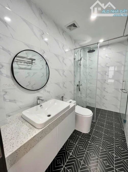 NHÀ DÂN XÂY - TẠI CẦU DIỄN -  DT45M2 X 3MT, Ô TÔ, sổ vuông.Chỉ 5 tỷ hơn - 3