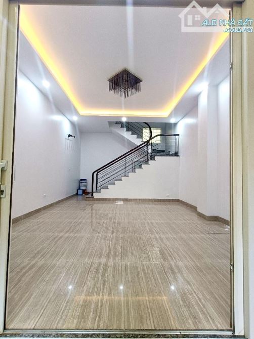 Lạc Long Quân, 48m2, dân xây, 2 thoáng, gần ô tô tránh. - 2