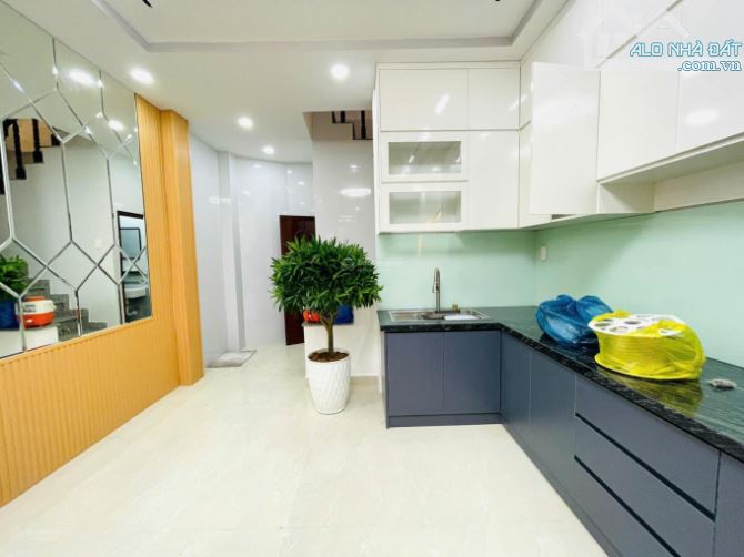 CẦN BÁN NHÀ ĐẸP GIÁ PHẢI CHĂNG ĐƯỜNG PHAN ĐÌNH PHÙNG,PHÚ NHUẬN.GIÁ:4.090 tỷ.5.4mx16m - 2