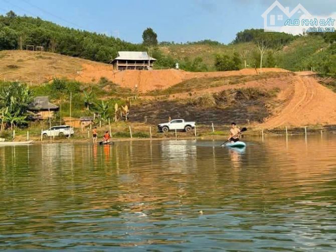 Chỉ 2,3 tỷ,9400m,bám hồ tận 100m vút tầm mắt,ô tô vào,sẵn nhà sàn,cao thoáng view trọn hồ - 3