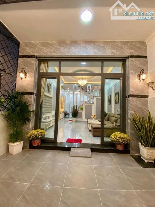 🏡SÁT MẶT TIỀN QUANG TRUNG - THU NHẬP ỔN ĐỊNH - 136m2 (10x13m) - Thiết kế TÂN CỔ ĐIỂN 🍀 - 3