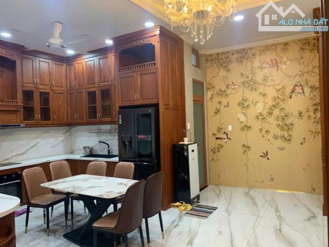 BÁN BIỆT THỰ NGUYÊN CĂN 4 TẦNG, MẶT TIỀN KINH DOANH - HIỆP BÌNH CHÁNH, 119M², FULL NỘITHẤT - 4