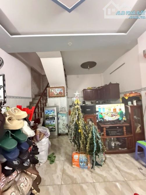 🏡 GẤP BÁN - NHÀ 3 TẦNG - HXH- TRƯƠNG THỊ HOA - Q.12 - 4.5 x 9 - 2PN - 3.4 TỶ - 4