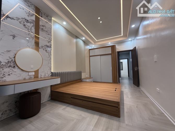 Vip - Bán nhà 6 tầng x 50m2, thang máy chạy vù vù phố Tây Sơn, Đống Đa - 4