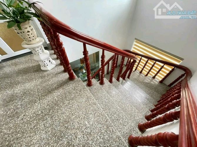 C.H.O T.H.U.Ê N.H.À tại đường Văn Cao, 100m2, 2 tầng, 2 ngủ full 12 triệu - 4