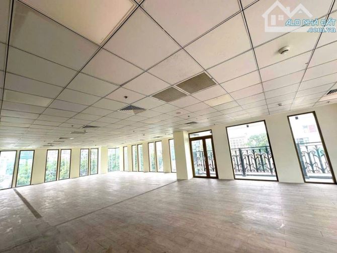 Cho thuê toà nhà diện tích lớn tại số 234 Pasteur Phường 6 Quận 3 - 5