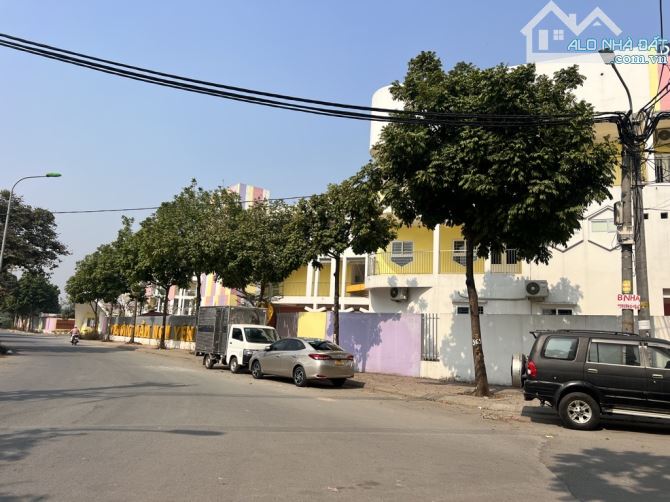 Nhà:Ngọc Hồi, 57 m2, 4 tầng, 4 ngủ, vị trí đẹp thuận tiện, full tiện ích: giá hơn 5 tỷ - 6