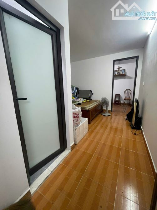 Bán nhà 3 tầng Miếu Hai Xã, Lê Chân.40m2.Nở Hậu.Phong thủy tốt.Mặt tiền 3,78m.Chỉ2,48tỷ - 6