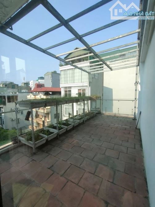 Siêu phẩm phố Chùa Láng - Đống Đa - 121m2  - Lô góc - Oto tránh - Kinh doanh - 37.5 tỷ. - 6