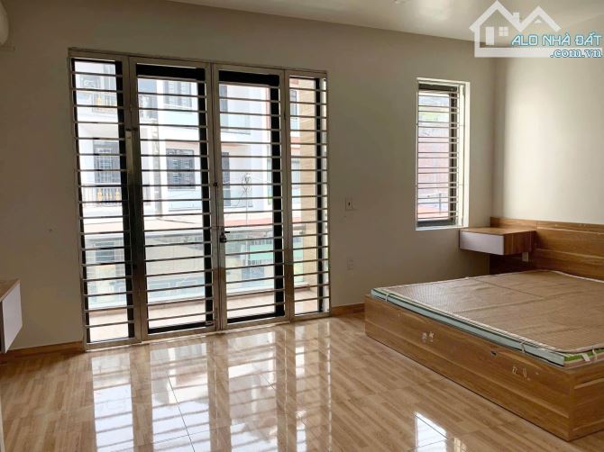 Chỉ 4,5 tỷ nhà 3 tầng 50m2 Hồ Đá, Sở Dầu, Hồng Bàng đường 6m - 6