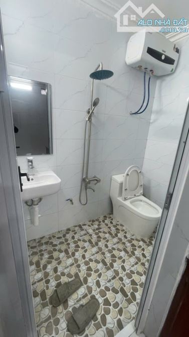 Bán gấp nhà 3,5 tầng đường Thiên Lôi, Vĩnh Niệm, Lê Chân.S44,5m2. Mặt tiền 3,85m. CHỉ 2 tỷ - 7