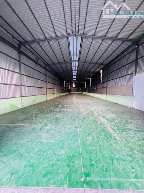 Cho thuê xưởng 750m2 nền epoxy gần quốc lộ 13 Thuận An - Bình Dương