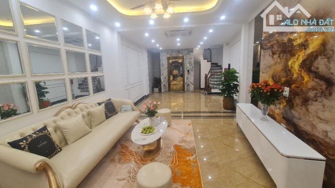 Bán nhà Lò Đúc 7 tầng thang máy nhà mới koong nội thất xịn ở ngay