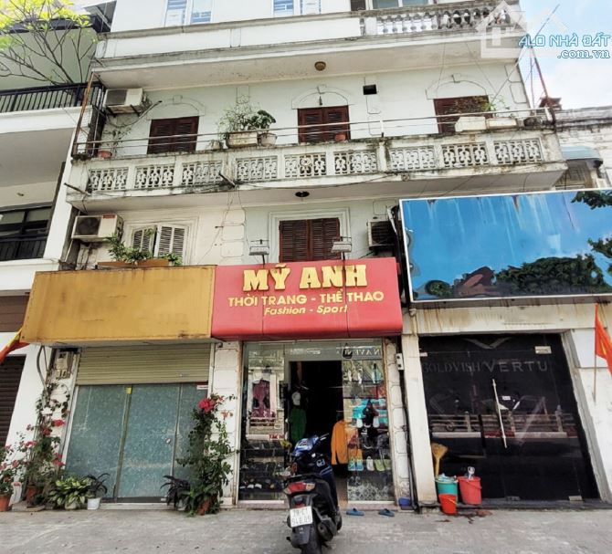 Bán Nhà Mặt Phố Tây Sơn, Đống Đa DT 259m2, MT rộng 10,3m, Giá Rẻ.