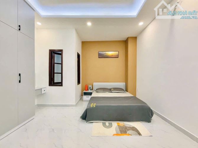 Nhà đẹp 1 trệt 2 lầu 60m2 ngay Hoà Bình, Tân Phú. Giá: 3 Tỷ 090. SHR, hẻm ô tô 5m thông - 10