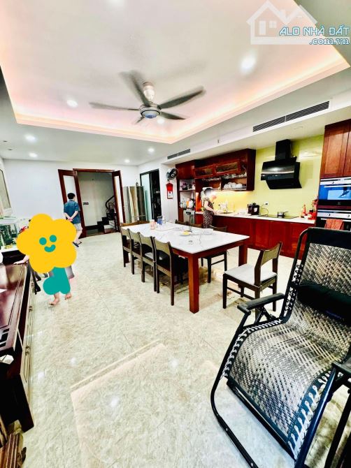 BÁN NHÀ SIÊU ĐẸP – Ô TÔ 7 CHỖ VÀO NHÀ – GẦN CẦU NHẬT TÂN, HỒ TÂY 81M 4T 14,5T - 1