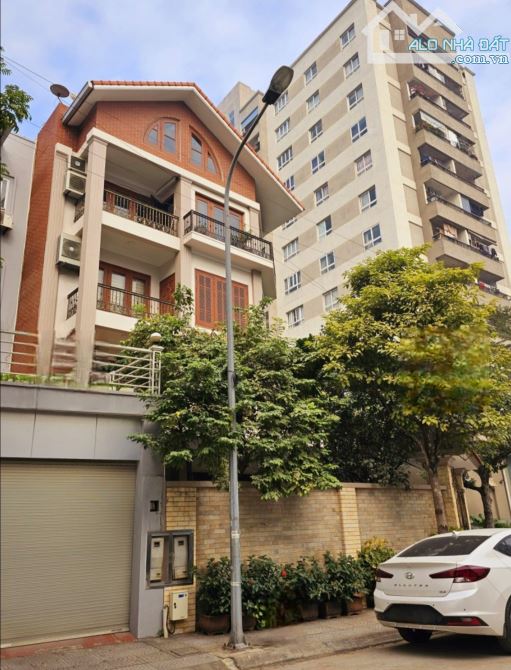 Bán BT khu GoldMark City 136 Hồ Tùng Mậu 104mx4T, MT 8.1m, vỉa hè, phân lô ô tô, KD, 35 tỷ - 1
