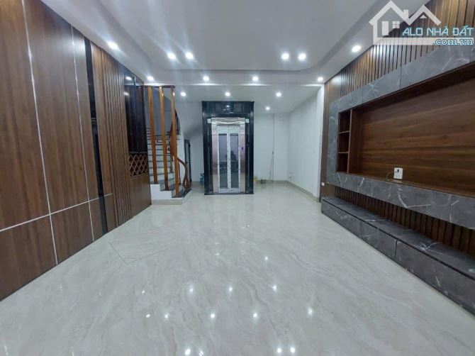 BÁN NHÀ ĐẶNG VŨ HỶ - NHÀ MỚI TINH – DT 40M2 – MT 5,8M. Giá 7,9 tỷ - 1